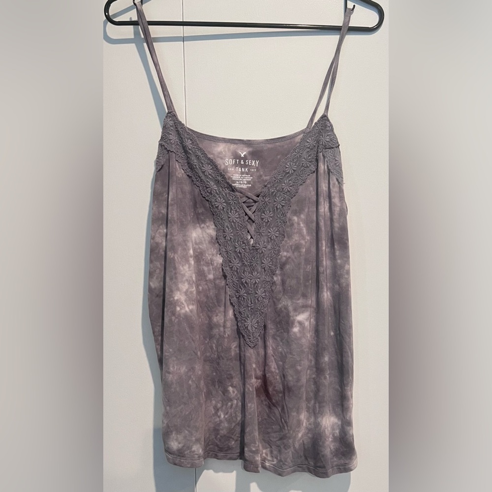 American eagle soft lavender tie dye lace tank top